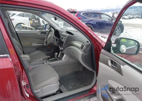 2010 Subaru Forester 2.5X Limited z USA, uszkodzony, nr VIN JF2SH6DC7AH749682